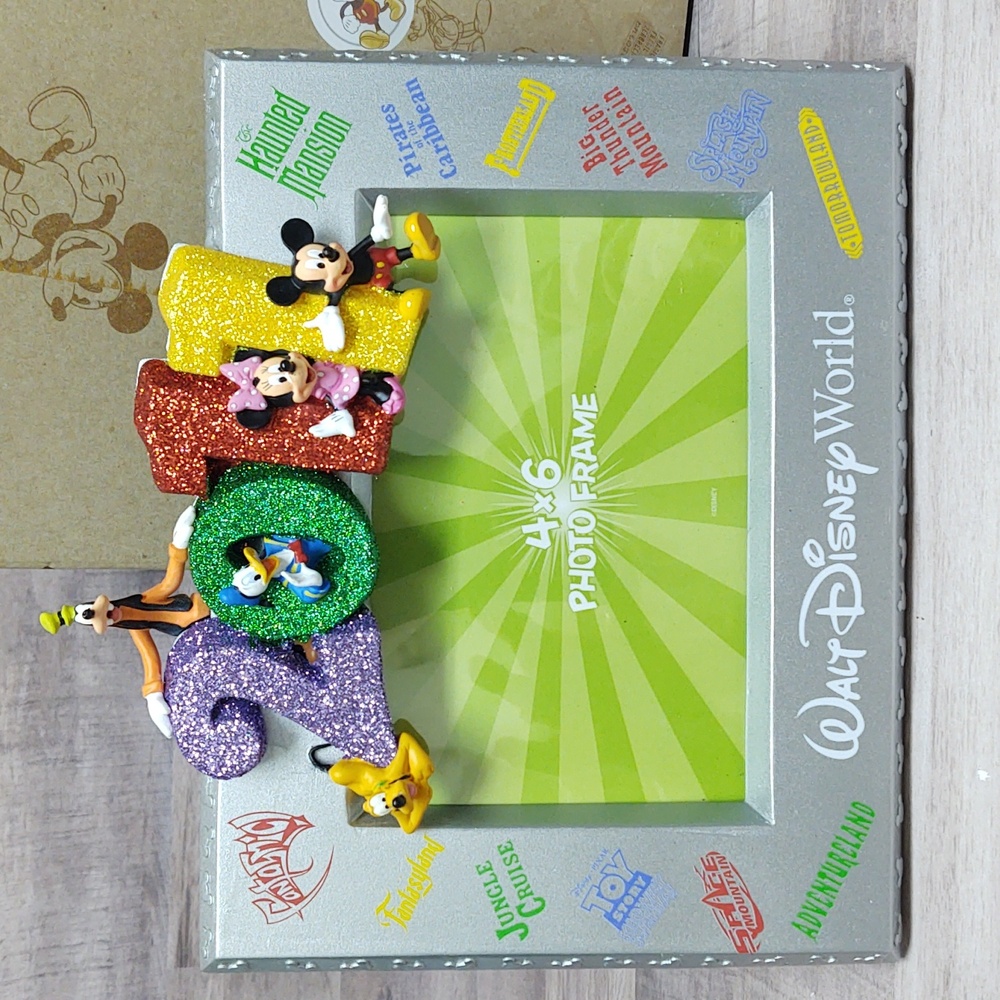 Disney~2011 Character Frame 4"x6"~Walt Disney World~NIB!